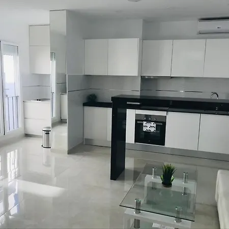 Marina Banus Apartmán *